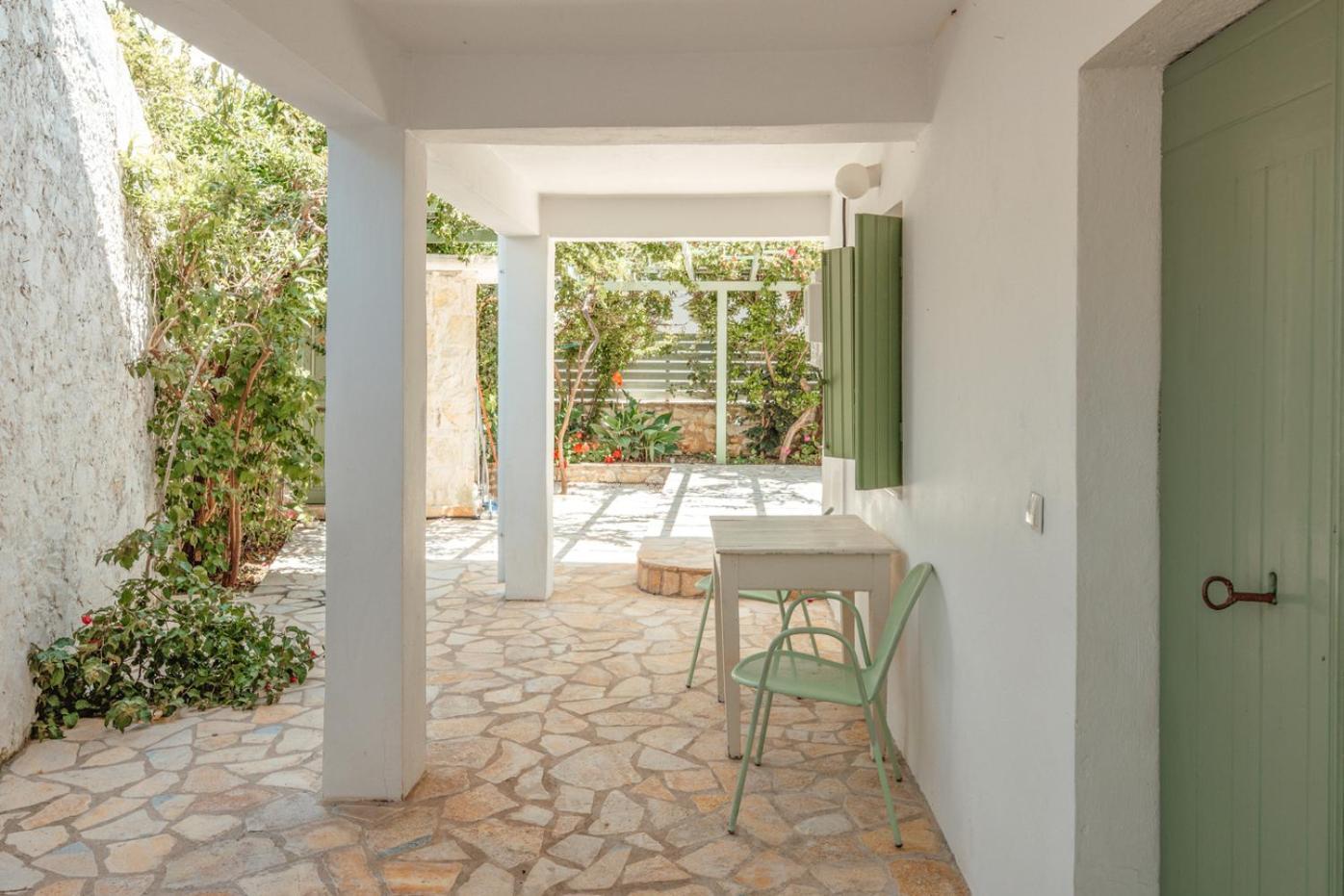Teacher'S House Spartokhórion Esterno foto